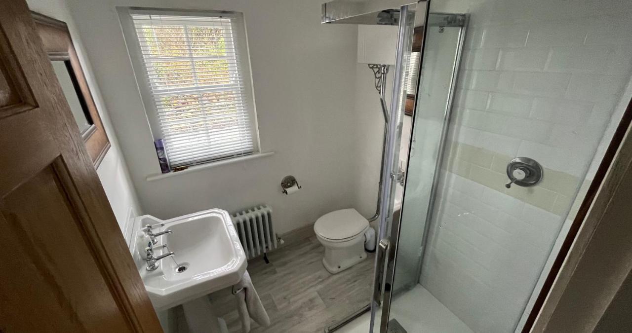 Newly Renovated Stone Cottage Located 2.5 Miles From Killarney Town Teernaboul Exterior foto
