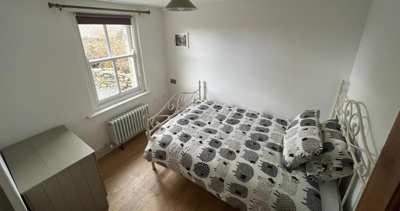 Newly Renovated Stone Cottage Located 2.5 Miles From Killarney Town Teernaboul Exterior foto